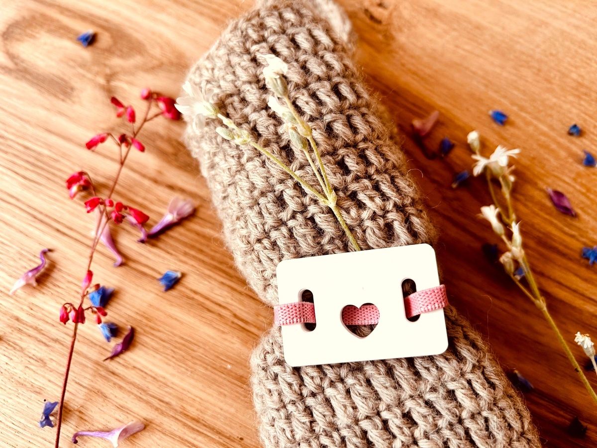 Silikon Gießform Geschenkanhänger Rechteck mit Herz Anhänger – Ansicht 2