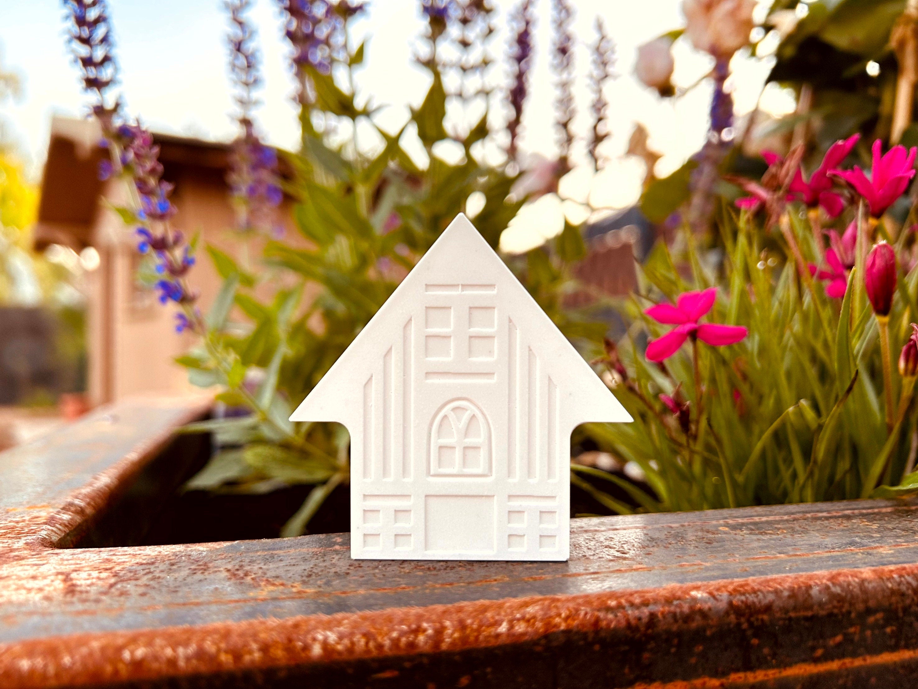 Silikon - Gießform - Mini-Kirchen-Haus - Graviert -