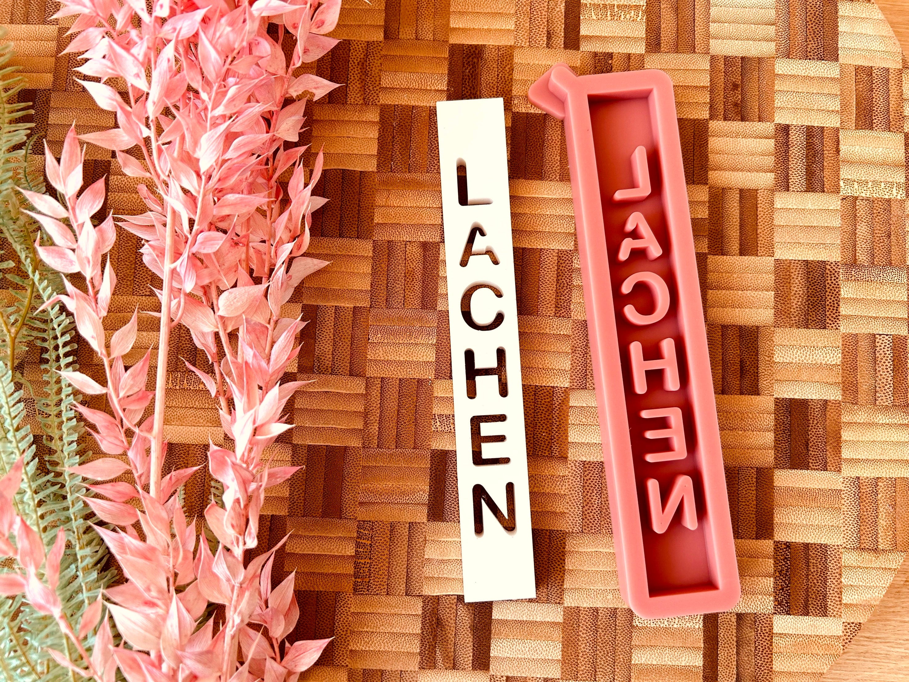 Silikon - Gießform -Klötzchen LACHEN Schriftzug- Klötzchen Lichthäuser - Lichthausklötzchen - Klötzchen - Windlicht - Sommerwindlicht -