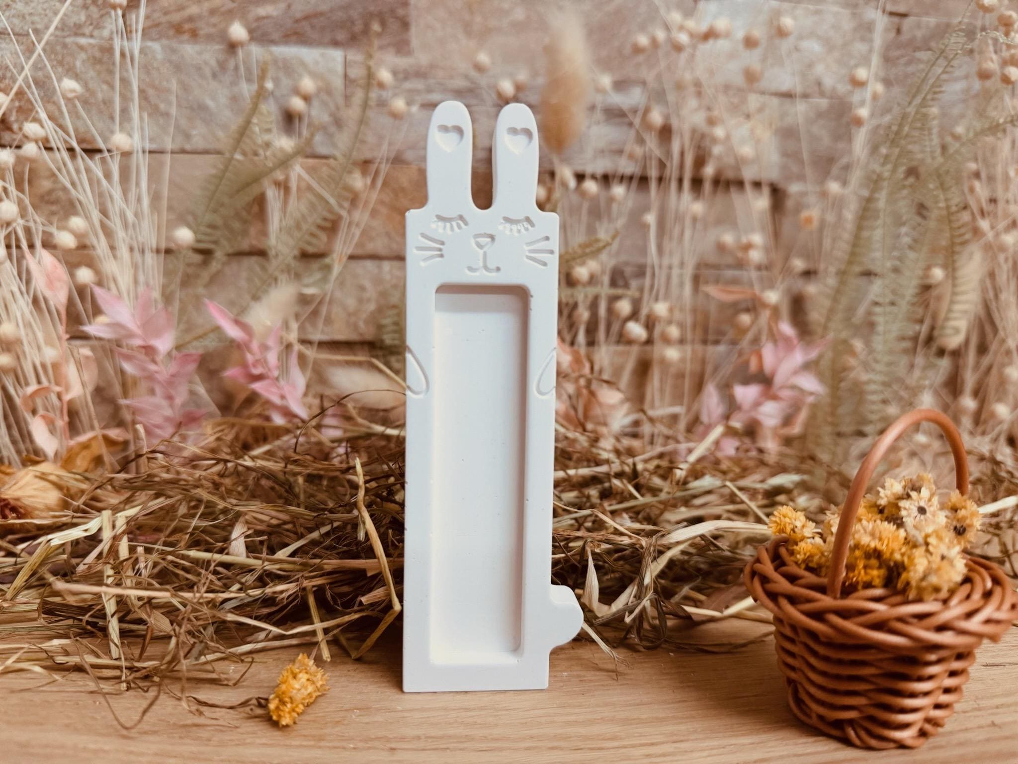 Silikon - Gießform - Hase mit Herzen als Schokoladenriegelhalter -