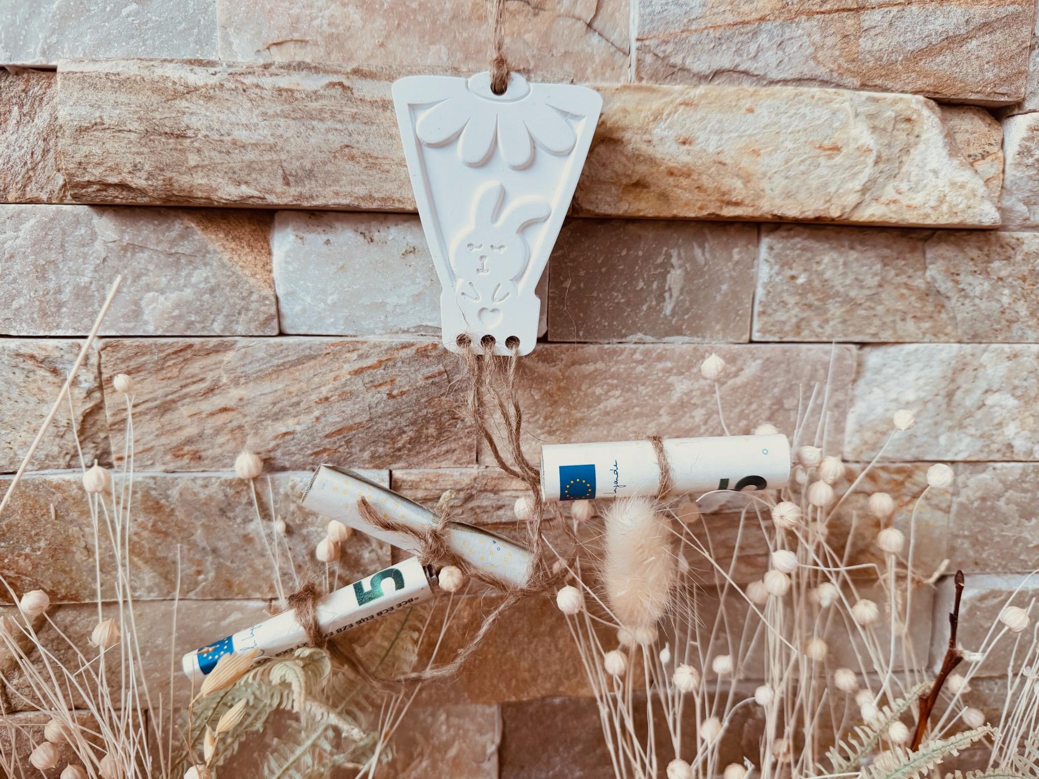 Silikon - Gießform - Hase mit Blumenballon - Aufhänger - Geschenkanhänger -