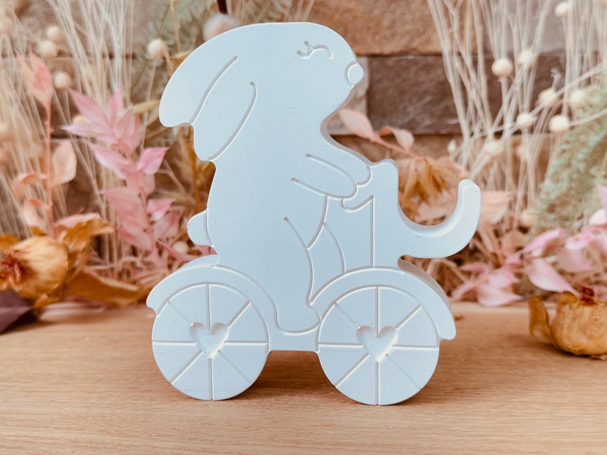 Silikon - Gießform - Hase mit Fahrrad - mini Schokoladenkugelhalter -