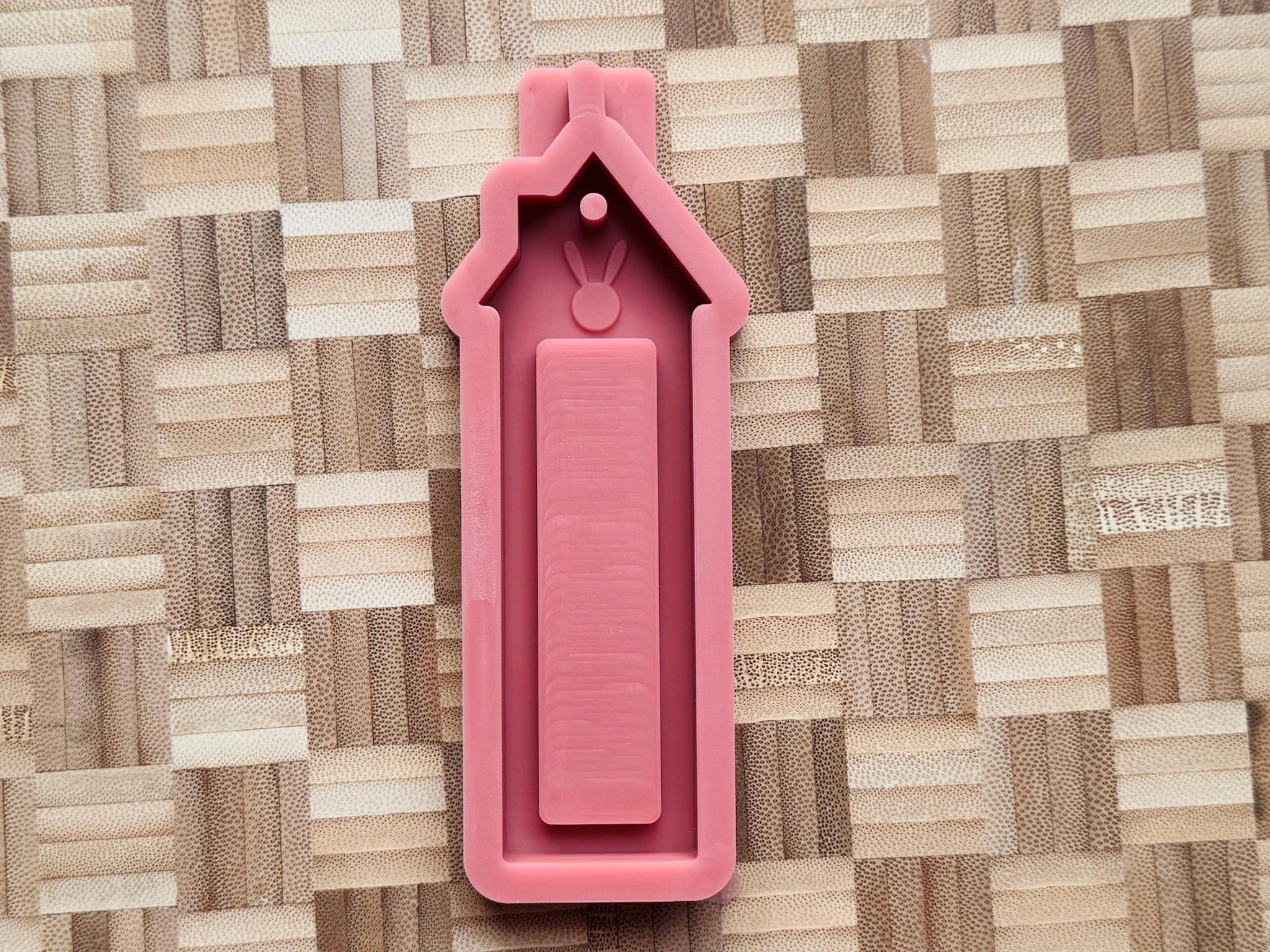 Silikon - Gießform - Haus mit Hase als Schokoladenriegelhalter -