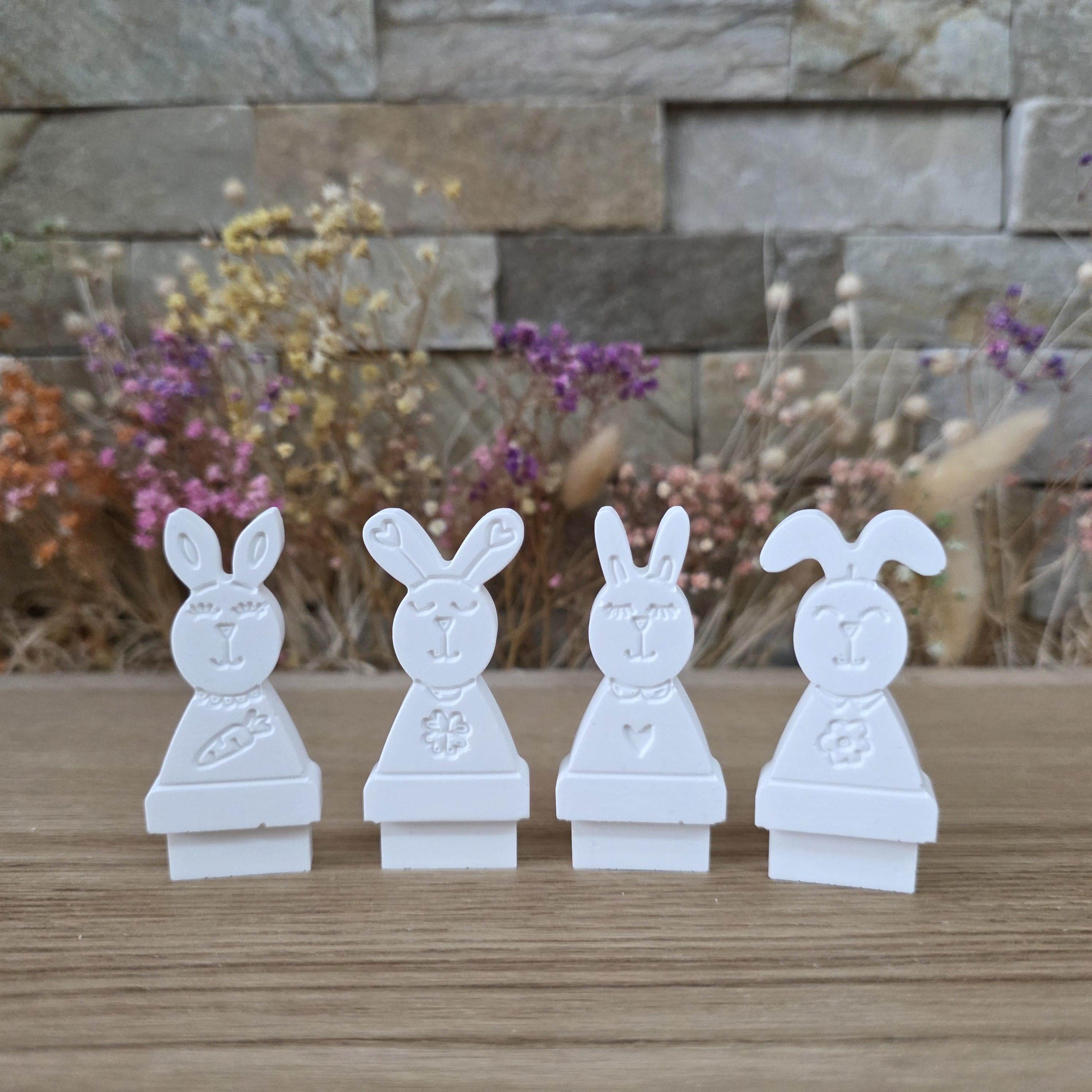 Silikon – Gießform – Steckform Hoppelquartett – 4 Hasen auf Mini-Sockel