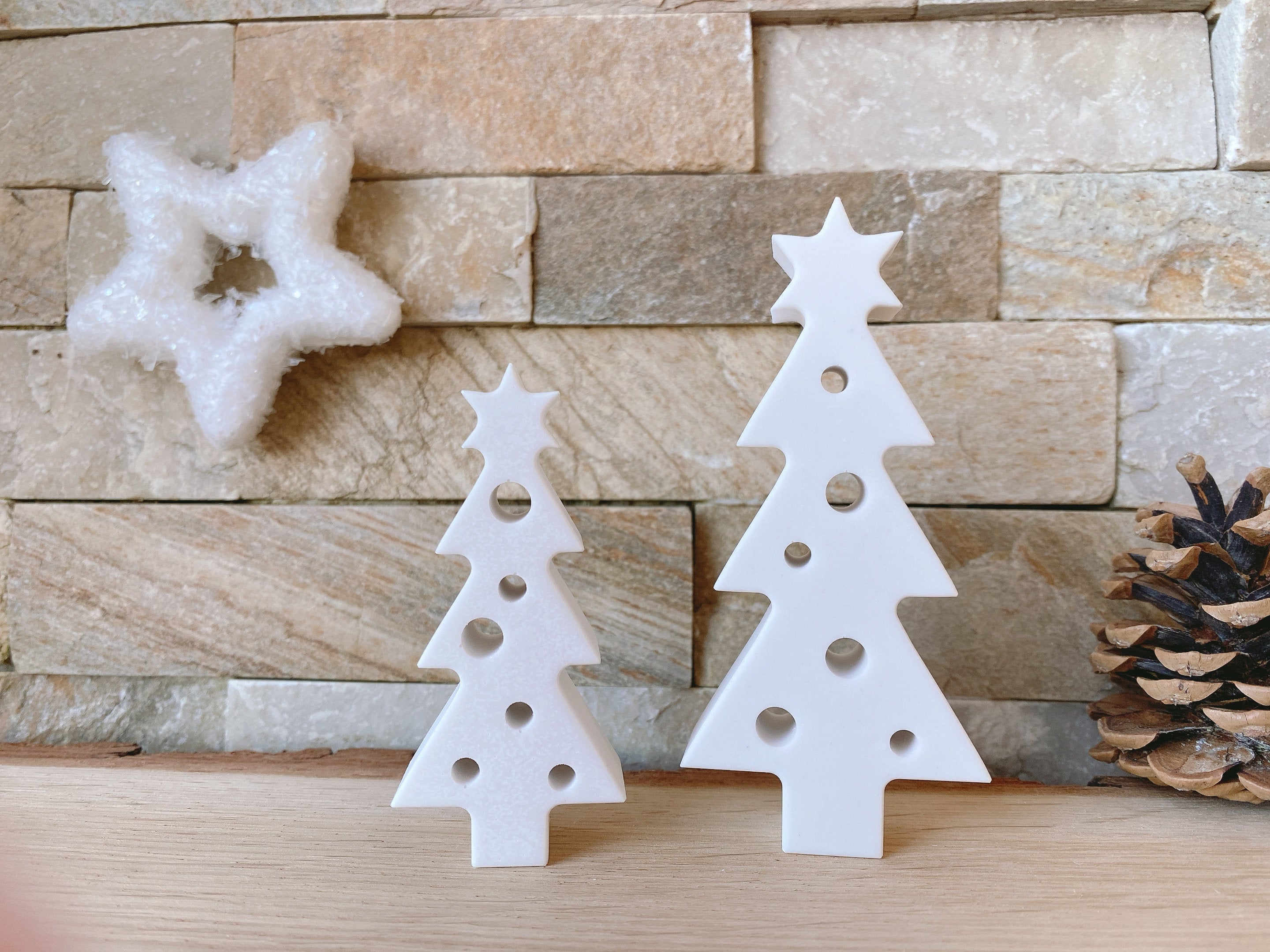 Silikon - Giessform - Tannenbaum mit Löchern - Weihnachtsbaum - Lichtbaum -