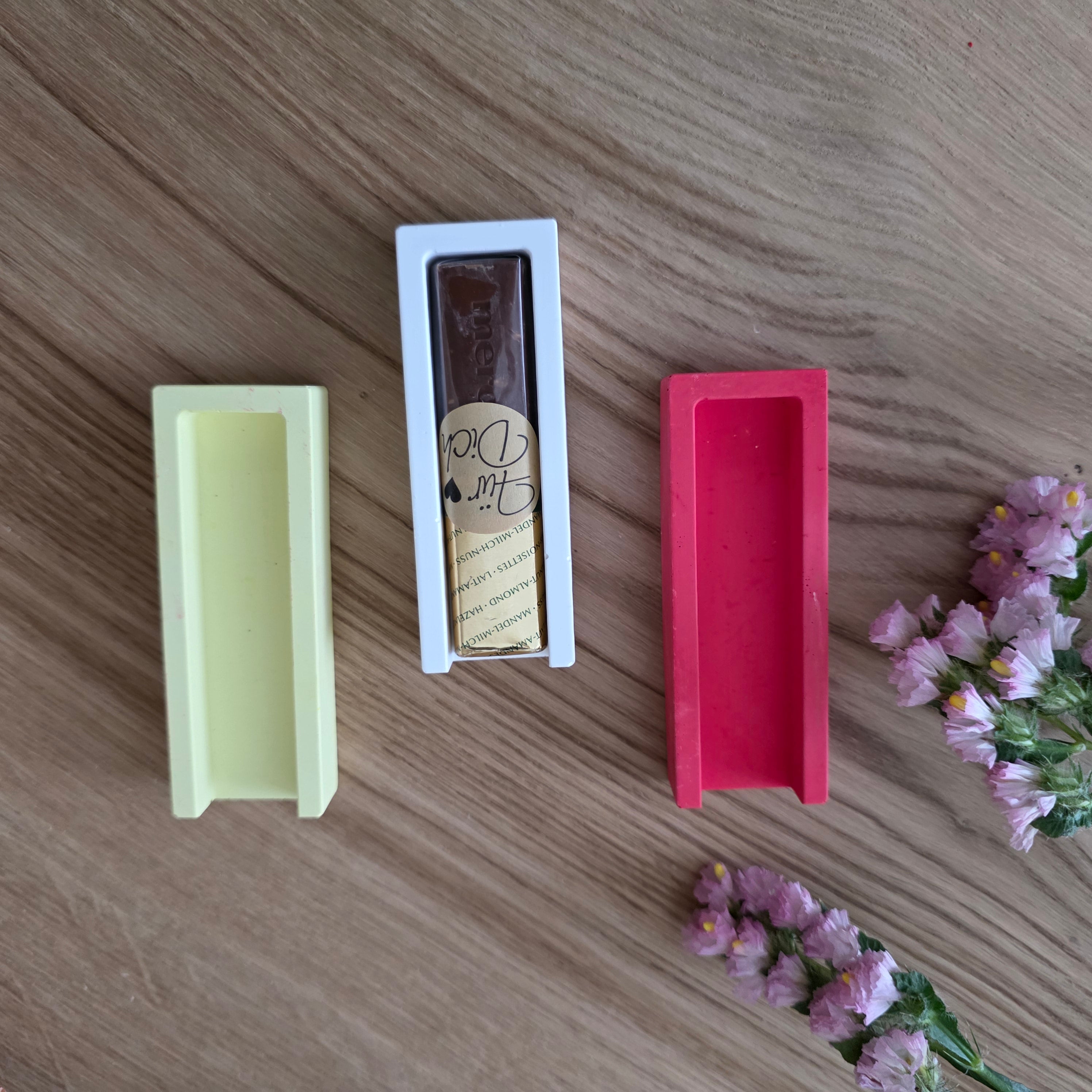 Modularer Schokoladenhalter – Rückteil & Wechselfronten