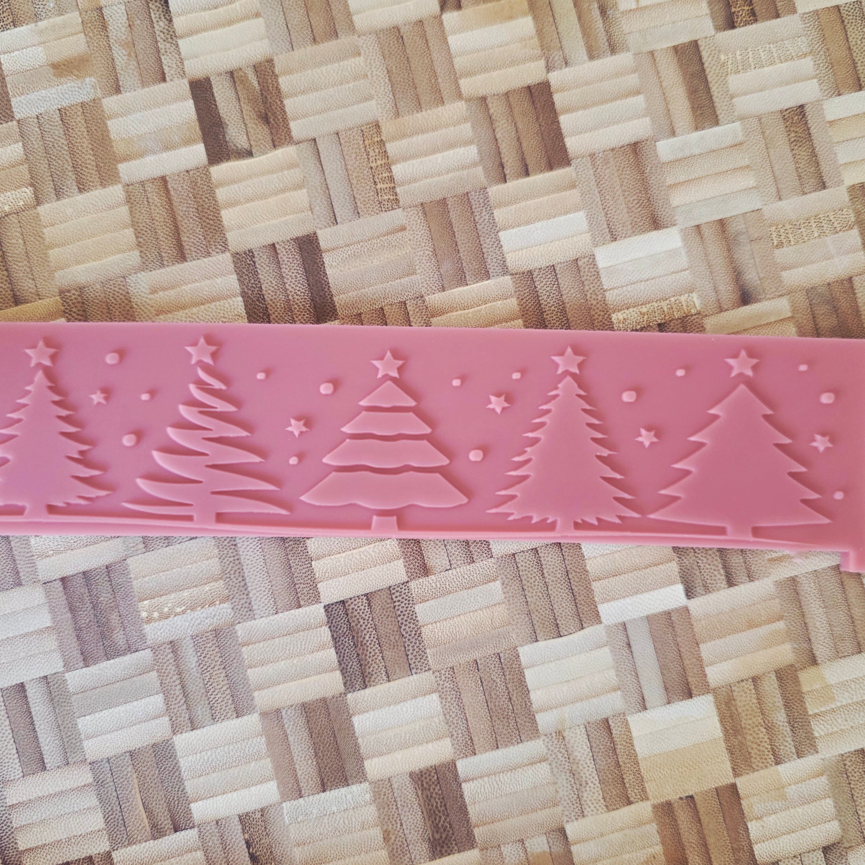 Motivband für unsere Schalenform - Tannenbäume -