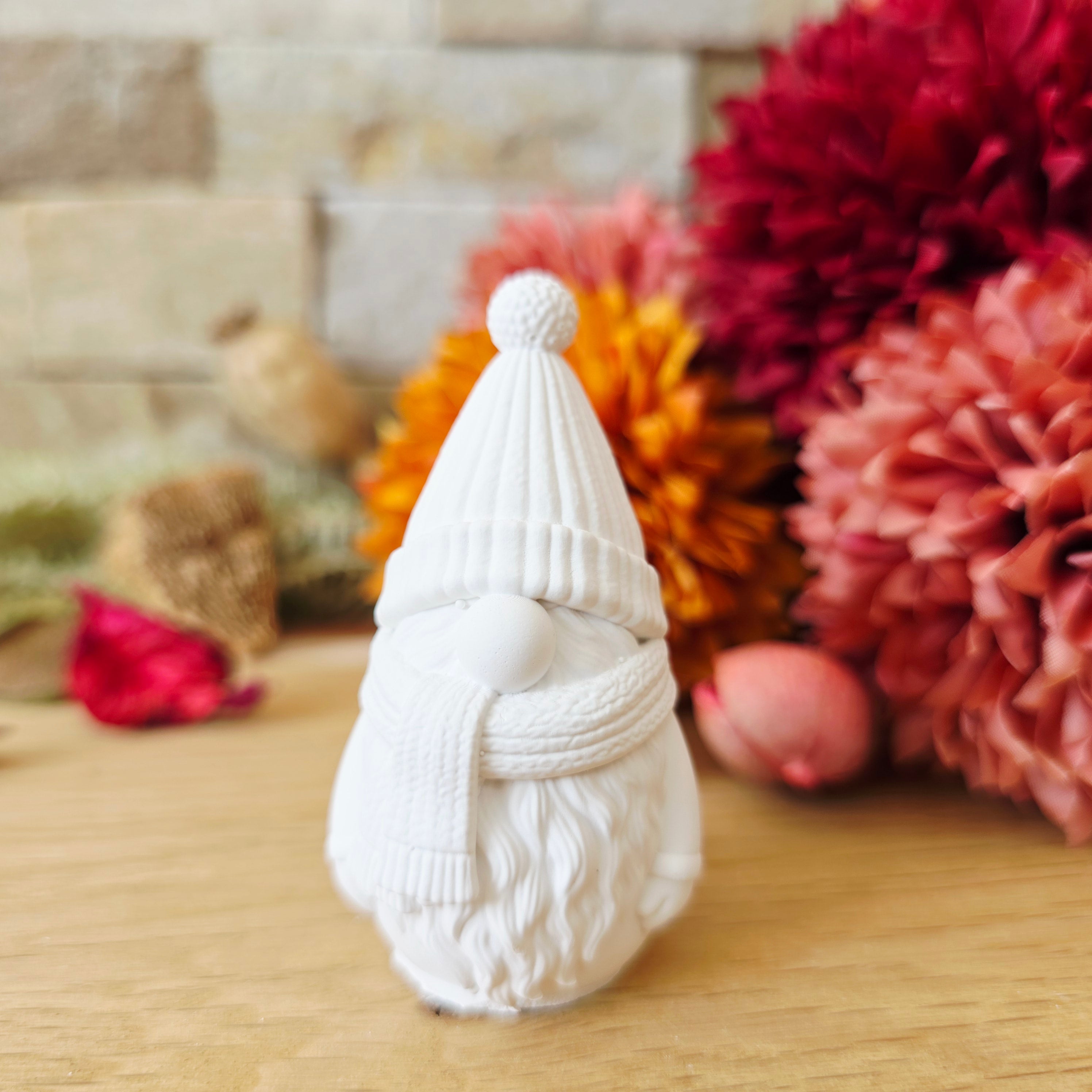 Silikon – Gießform –  Winterwichtel Bommelmütze – mit Schal -