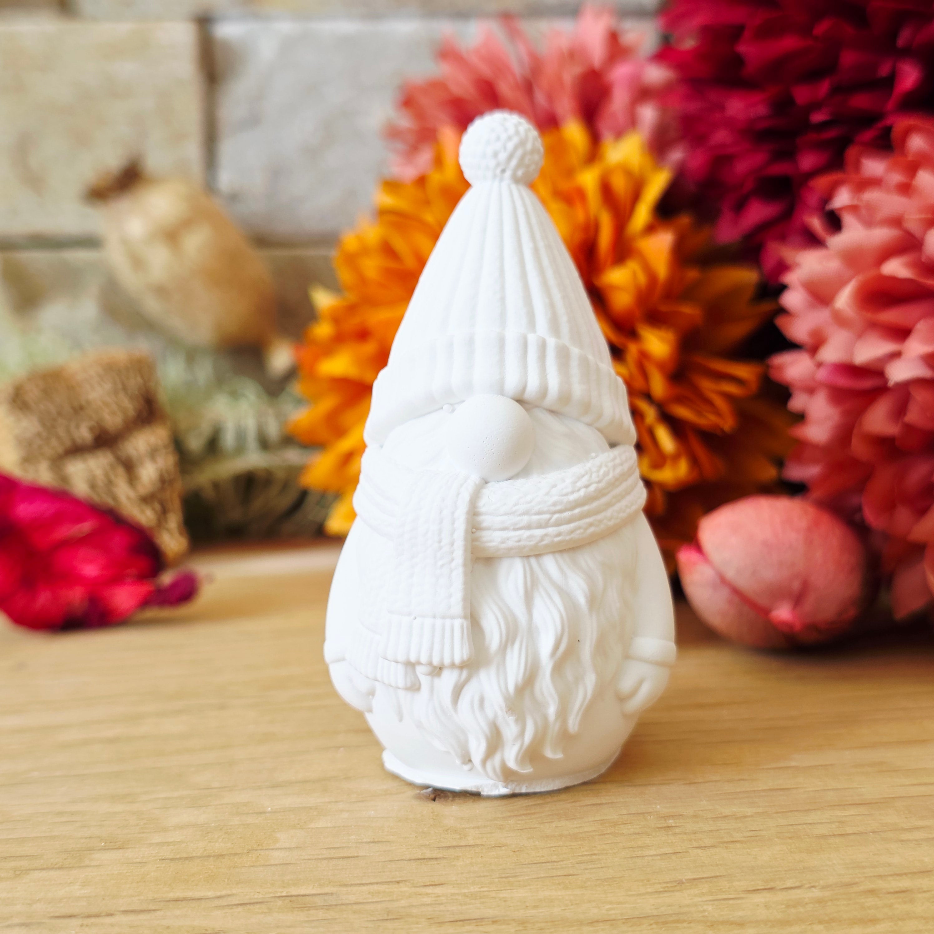 Silikon – Gießform –  Winterwichtel Bommelmütze – mit Schal -