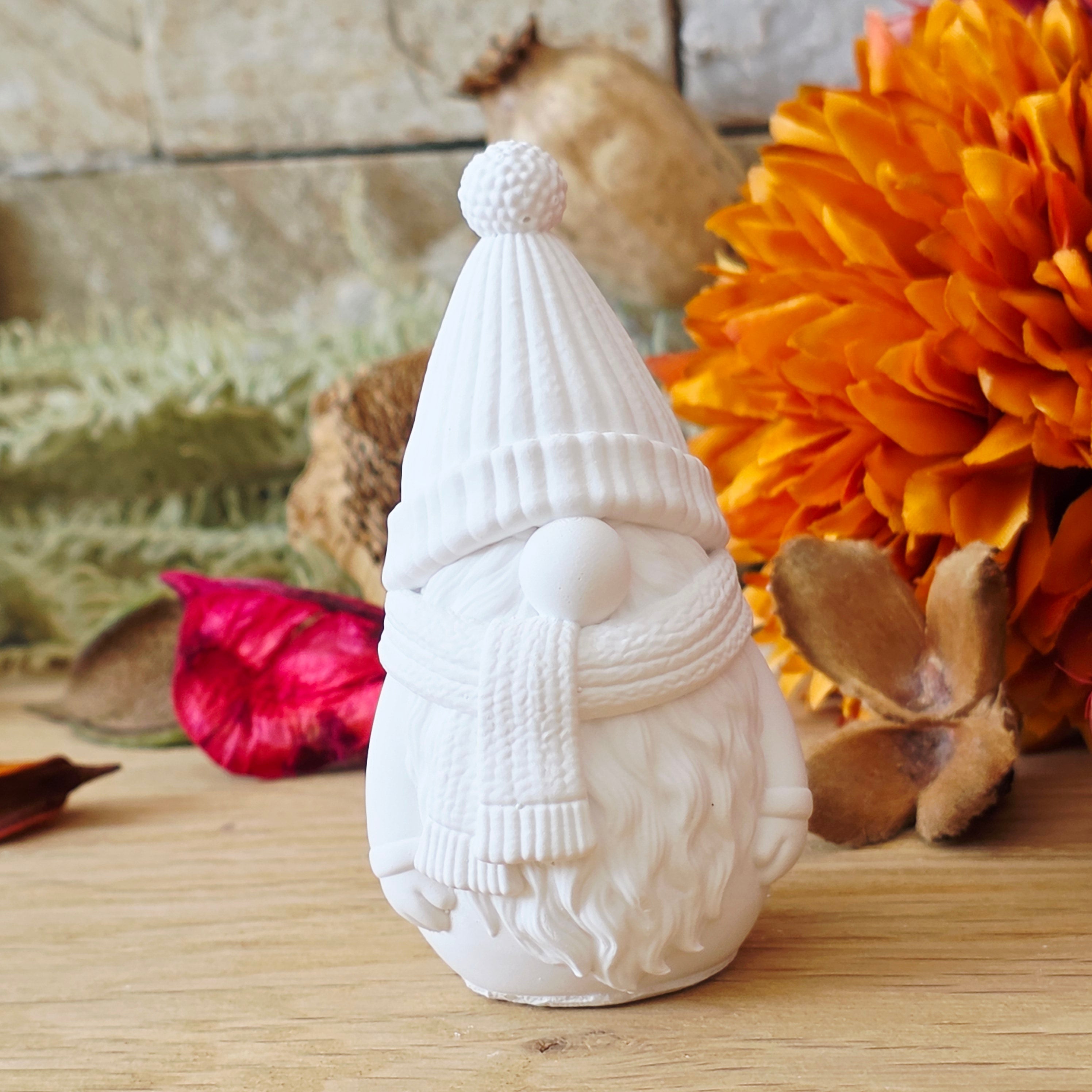 Silikon – Gießform –  Winterwichtel Bommelmütze – mit Schal -