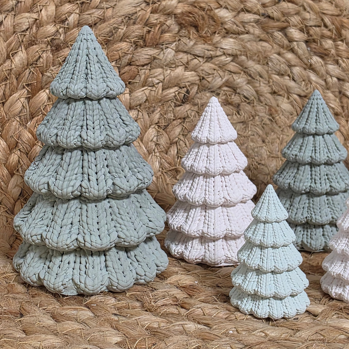 Silikongießform – Tannenbäume in 3 Größen mit Strickmuster