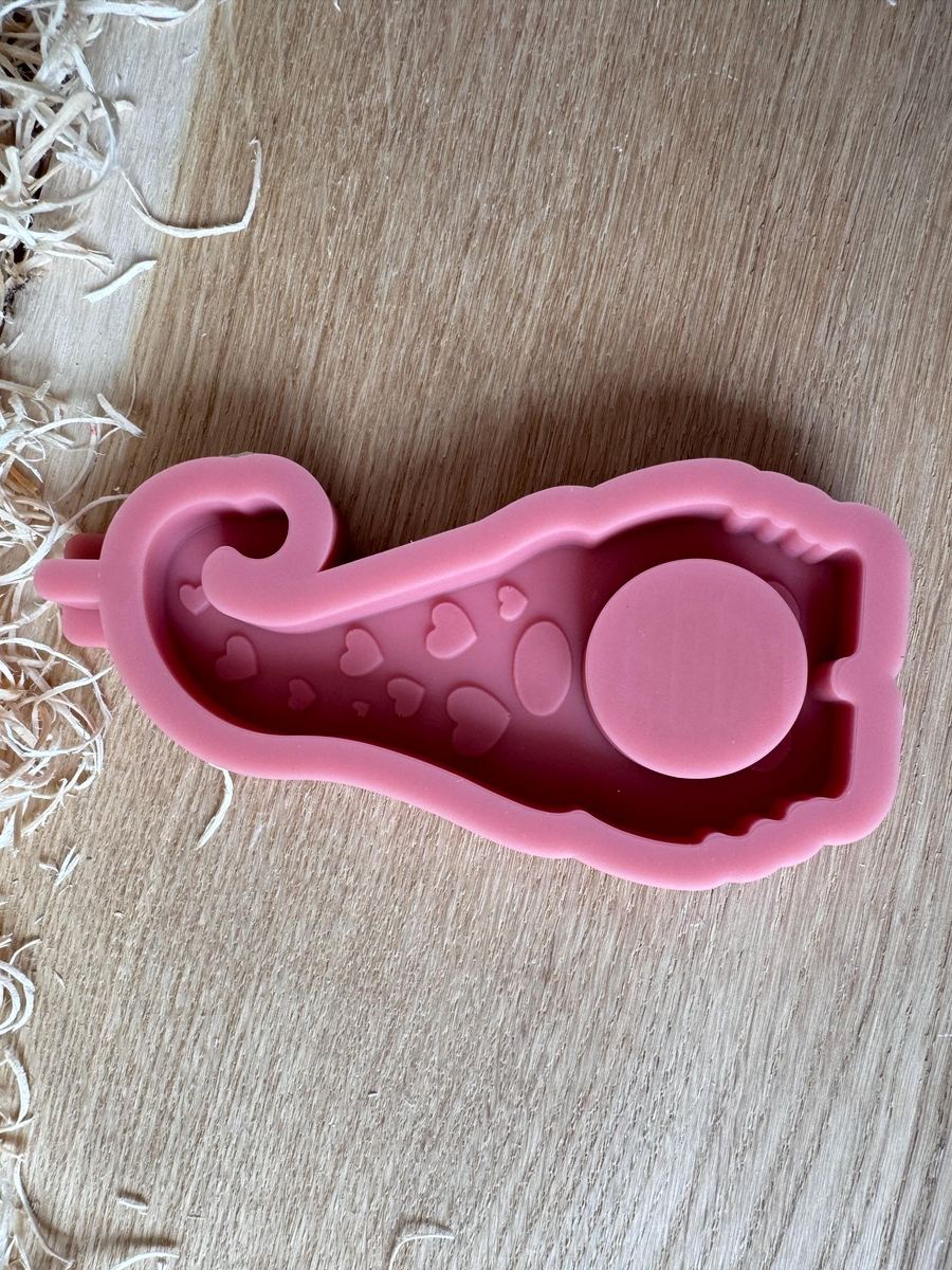 Silikon Gießform Wichtel mit Herz für Schokokugeln – Ansicht 3