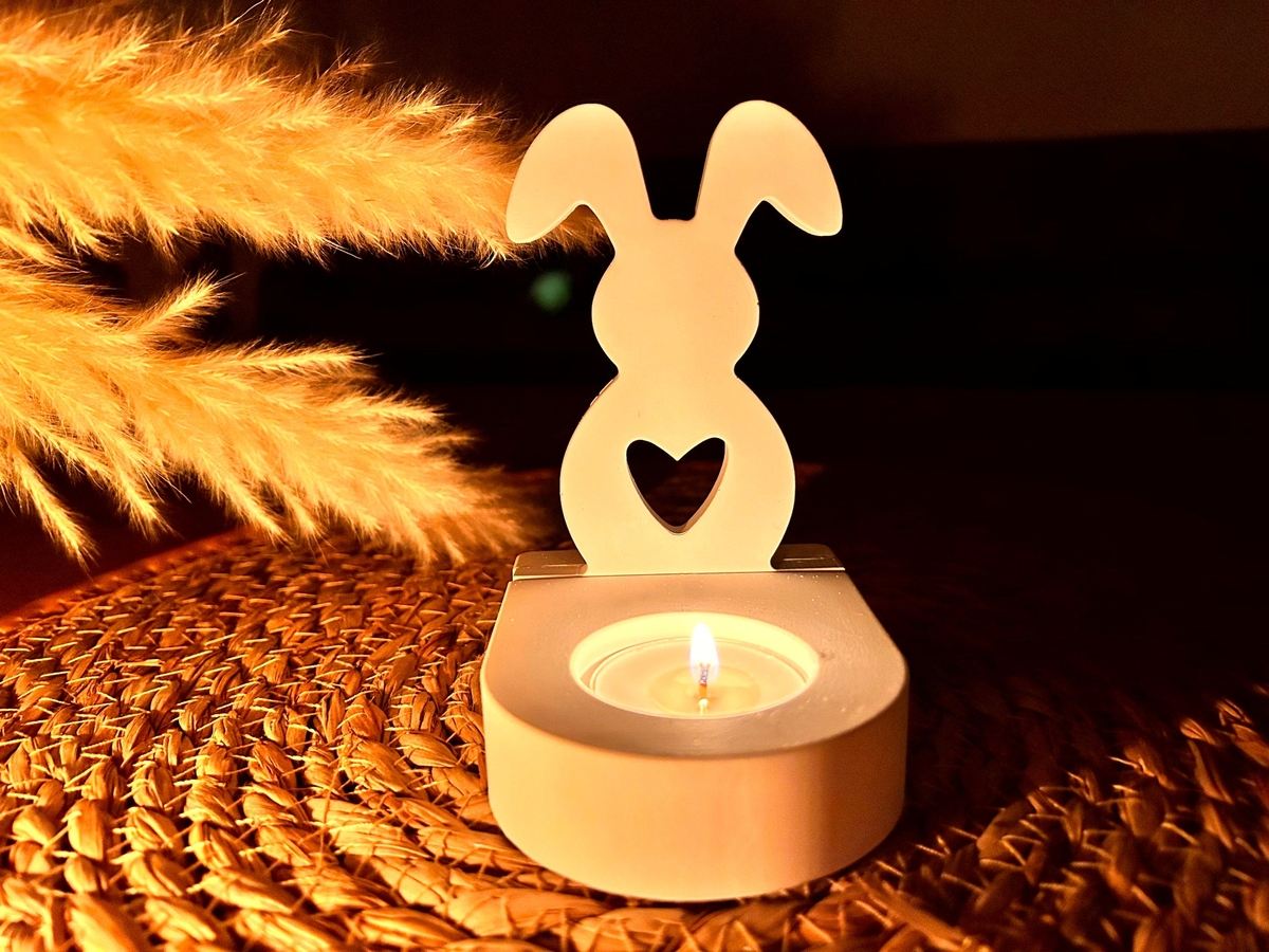 Silikon Gießform Hase mit Herz und abgeknickten Ohren 3 Einschieber für unseren Teelichthalter – Kerzenhalter