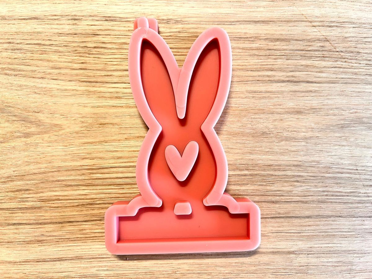 Silikon Gießform Hase mit Herz und Füßen Einschieber für unseren Teelichthalter – Kerzenhalter – Ansicht 4